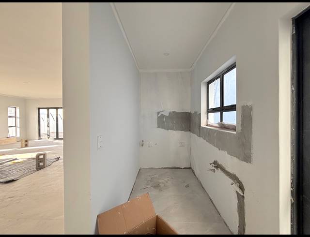 4 BEDROOM HOUSE FOR SALE IN SANDOWN